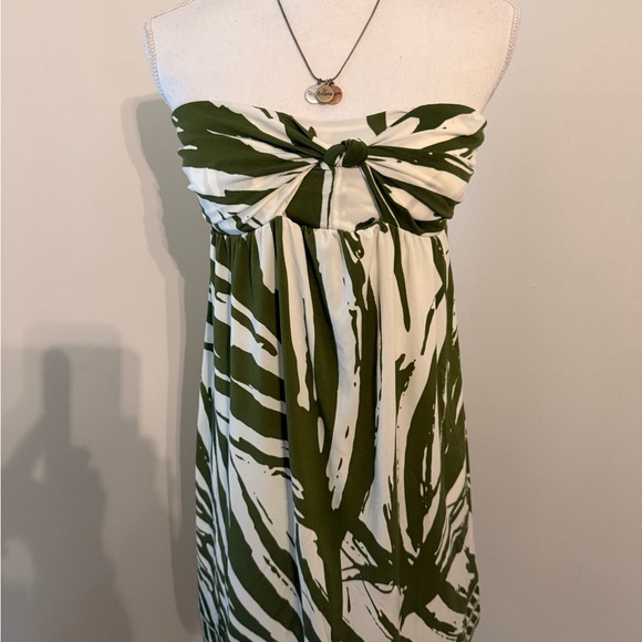 Apt. 9 Dresses & Skirts - Apt. 9 Olive Green & White Strapless Knot-Front Summer Dress